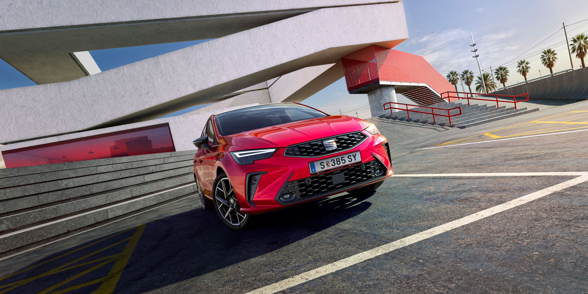 Gesamtansicht eines roten SEAT Ibiza 2025, im Freien geparkt