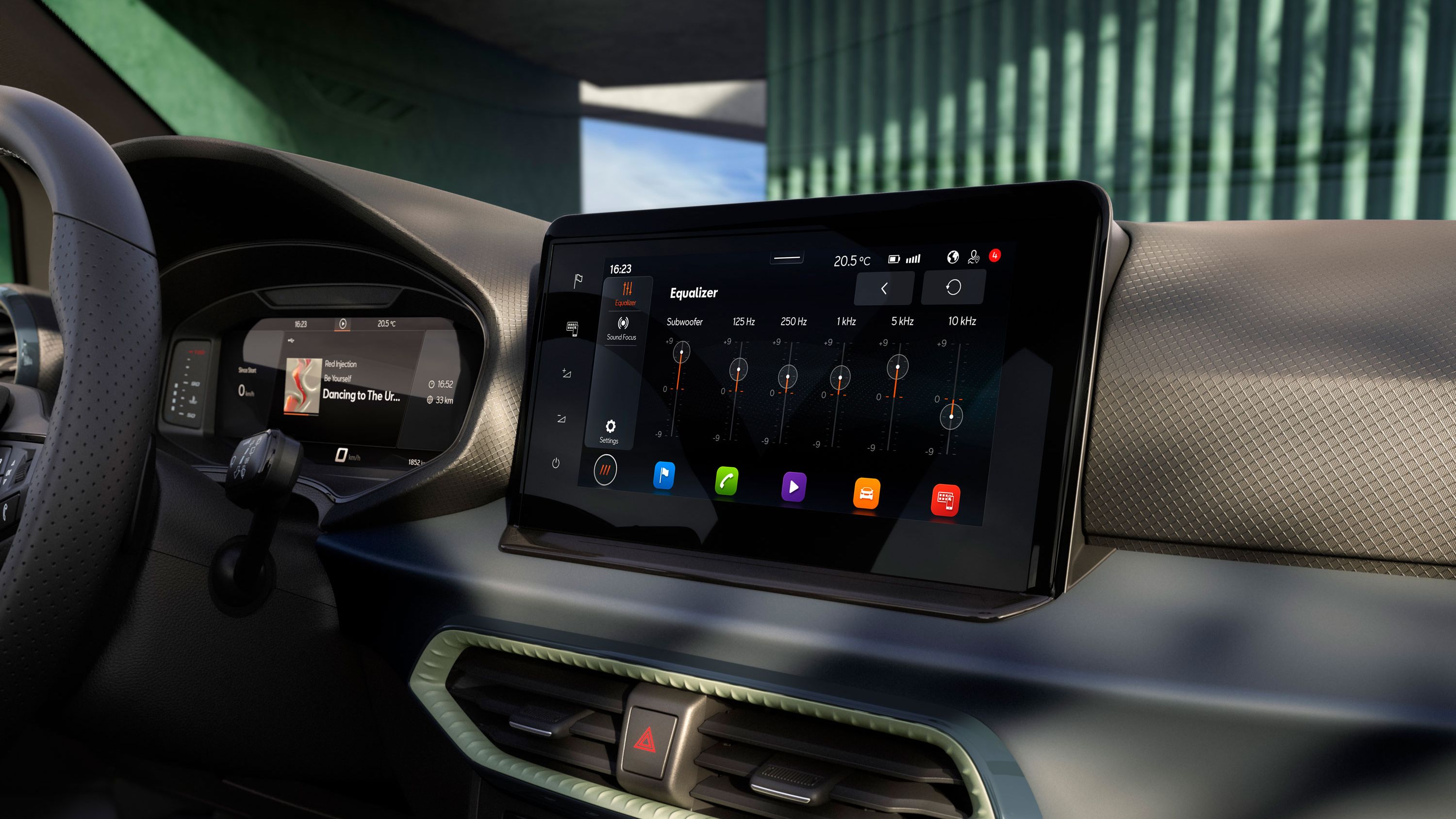 Armaturenbrett des SEAT Arona, inklusive des SEAT Sound Systems und weiterer Features